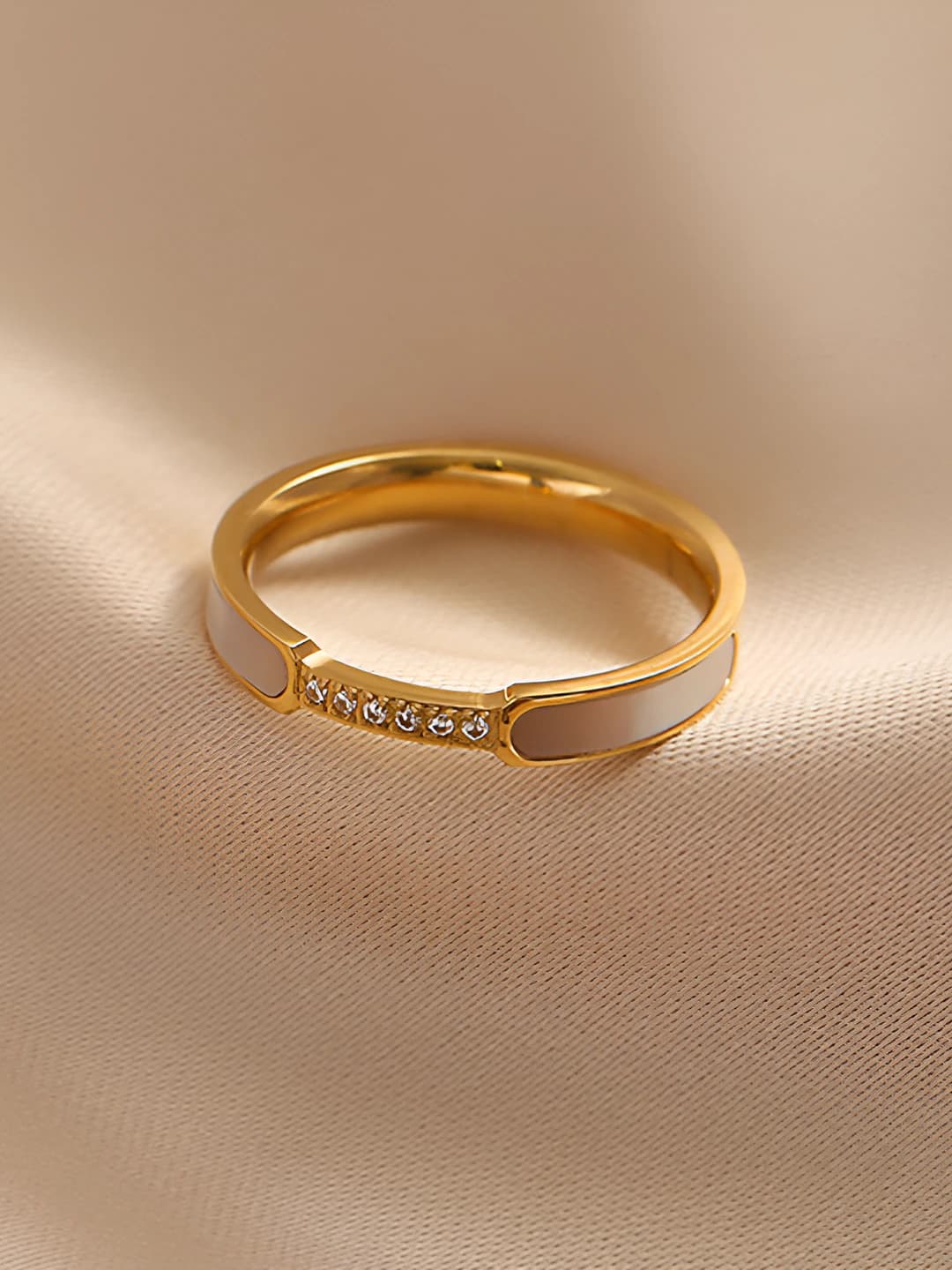 Women's titanium steel ring with white mother of pearl, rose gold, geometric design element, non-fading