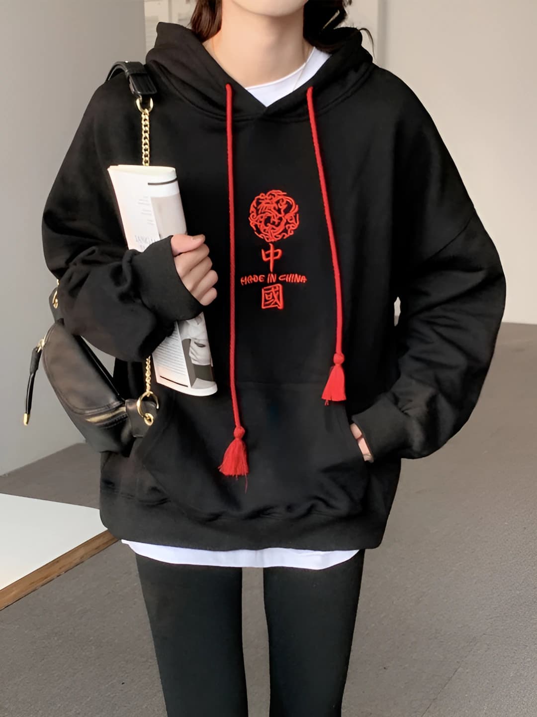 Women's 2026 red fleece-lined thickened loose fit long sleeve printed crew neck sweatshirt