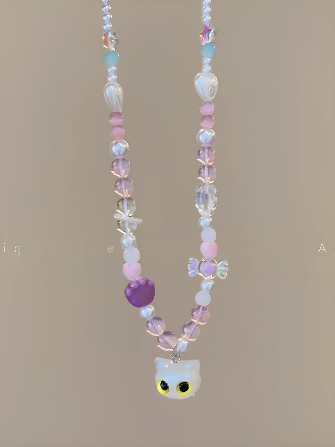 Sweet cool white cat necklace