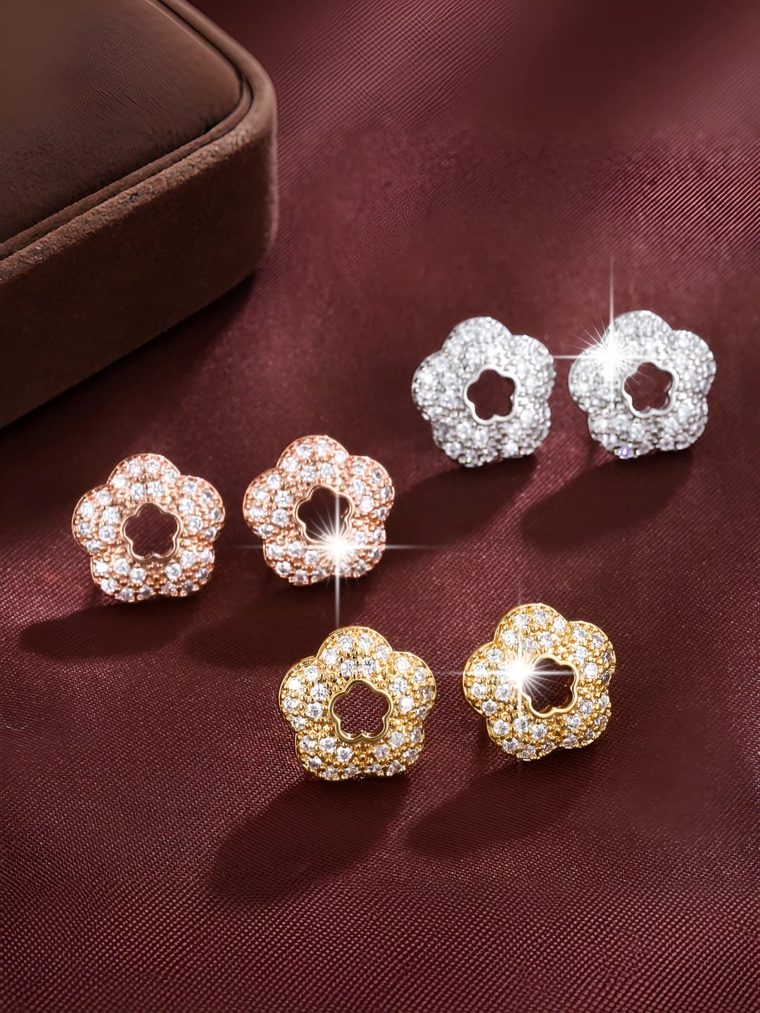 Women's flower-shaped stud earrings fully set with zirconia in French retro style