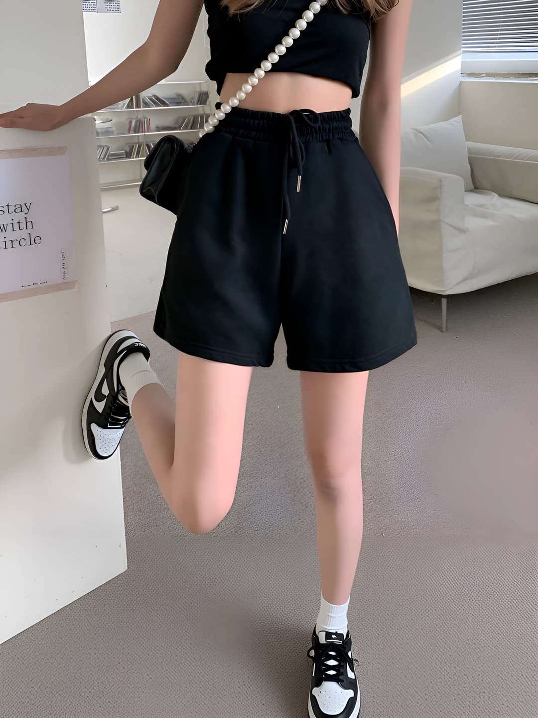D98 Shorts Black