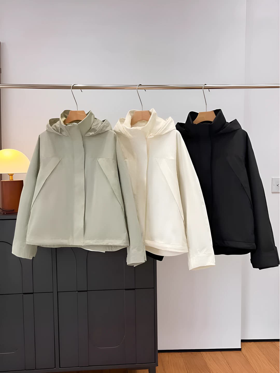Women's windproof jacket with stand collar, loose fit, long sleeve, zip closure, casual style, for spring