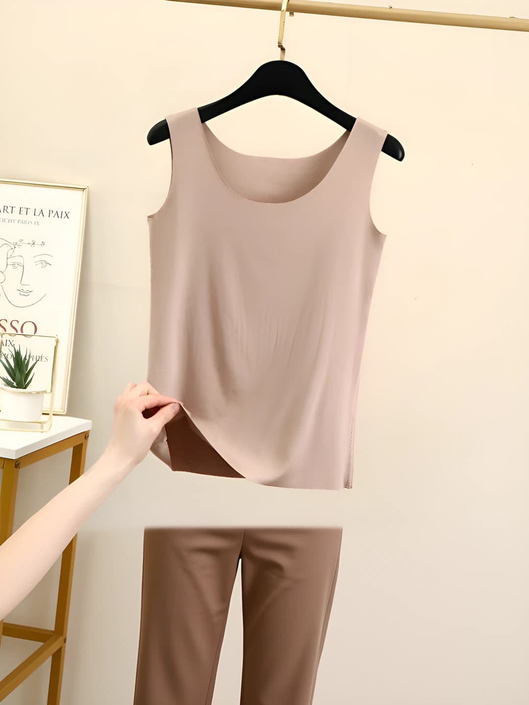 Light khaki