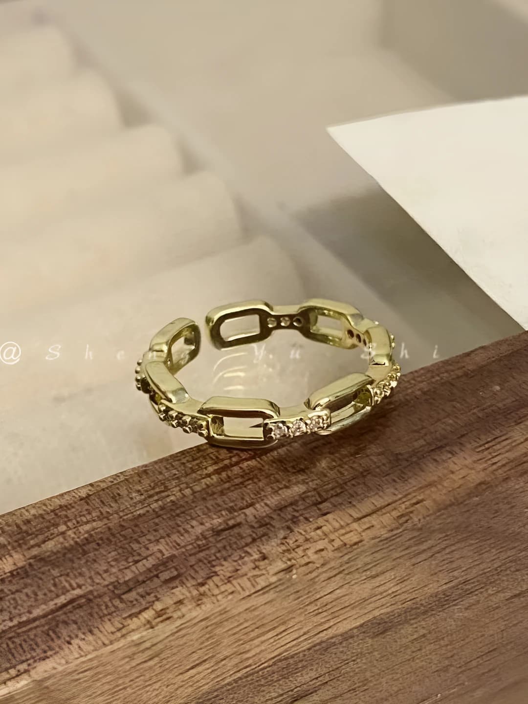 Open chain ring