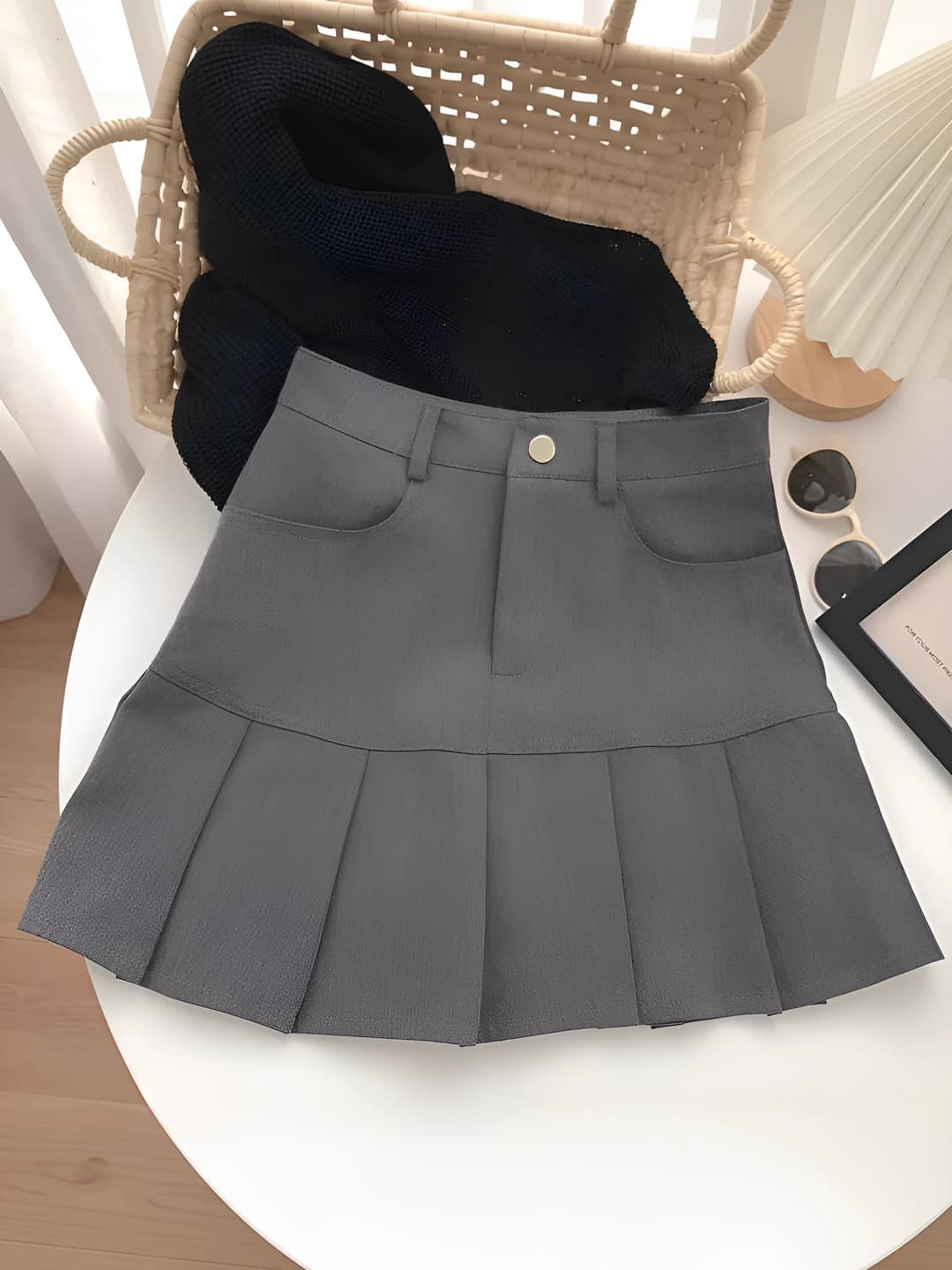Grey (lining)