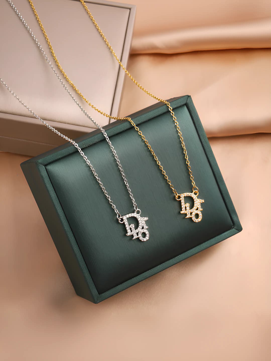 Women's necklace in Korean style with geometric shape, O-link chain, copper and zircon pendant, 41-50 cm length, letter design element, for occasions, 5 g weight, made of titanium steel, electroplated, in fresh and sweet style, item number 9120