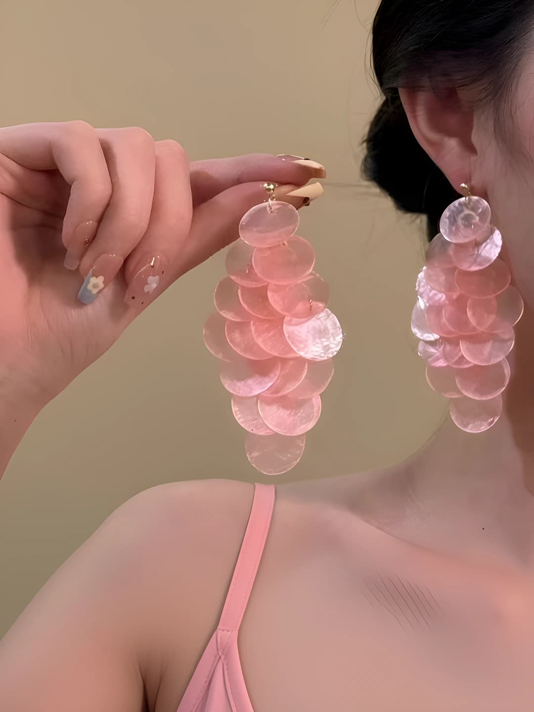 Розовые круглые серьги
