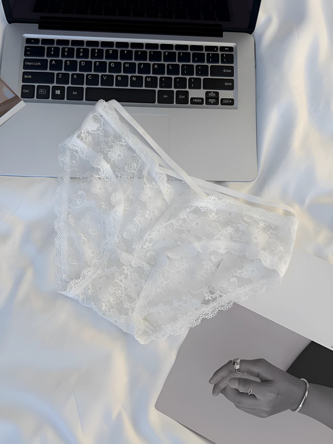 White (with lining)
