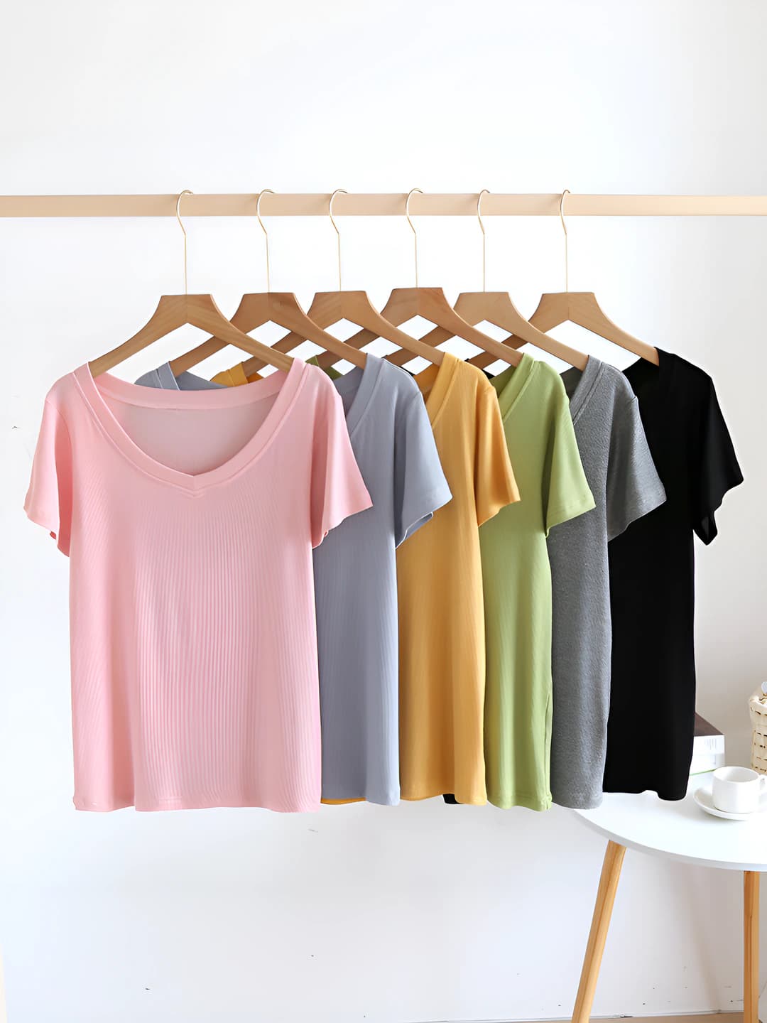 Women's thin modal V-neck short sleeve slim fit solid colour t-shirt