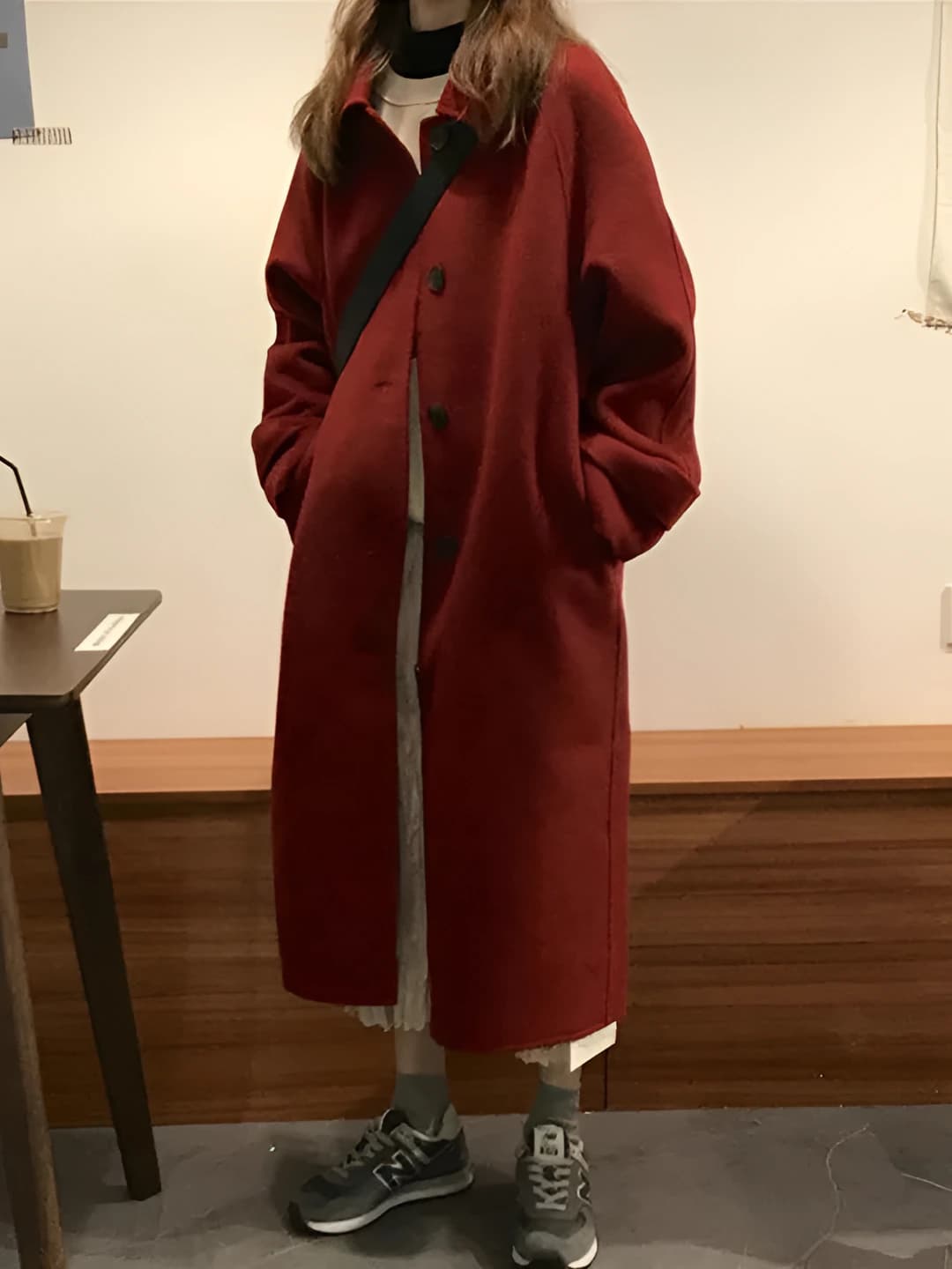 Women's autumn-winter black coat, mid-length, A-line fit, lapel collar, bracelet-length sleeve, for petite