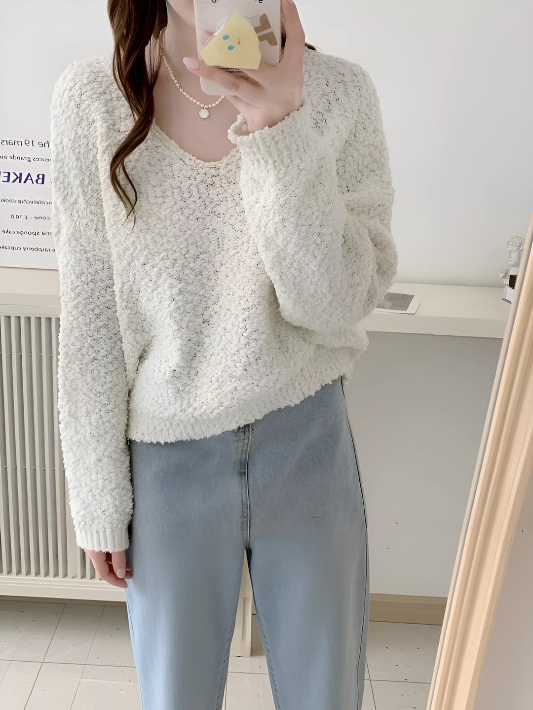 Women's V-neck chunky knit pullover sweater, loose fit, long sleeve, slimming, casual style, 2026 early autumn