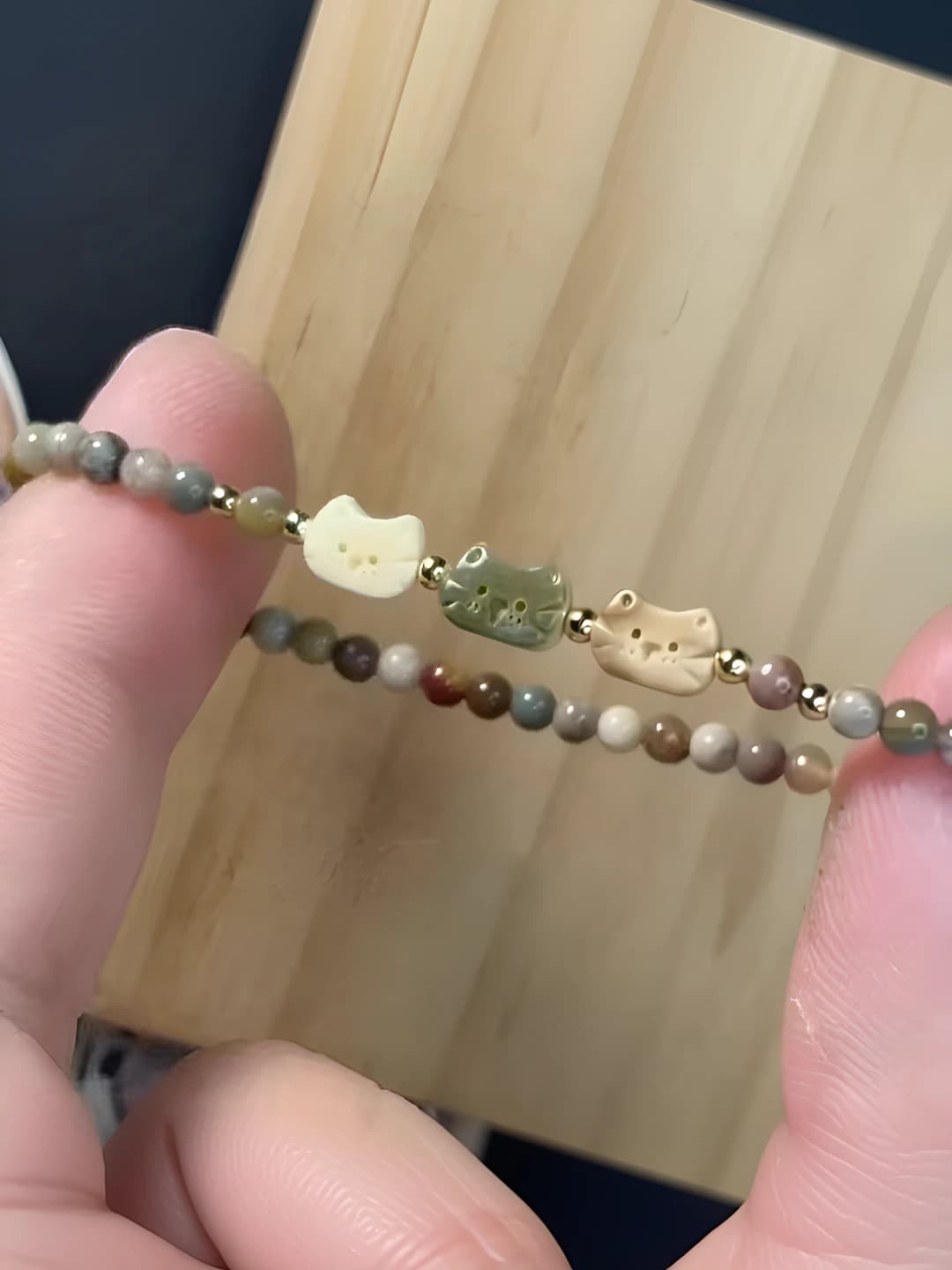 Women's beaded bracelet with cartoon design element in simple style