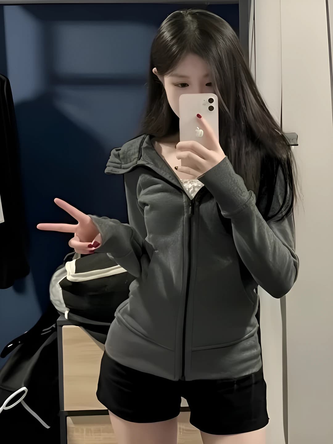 Dark grey (tin box)