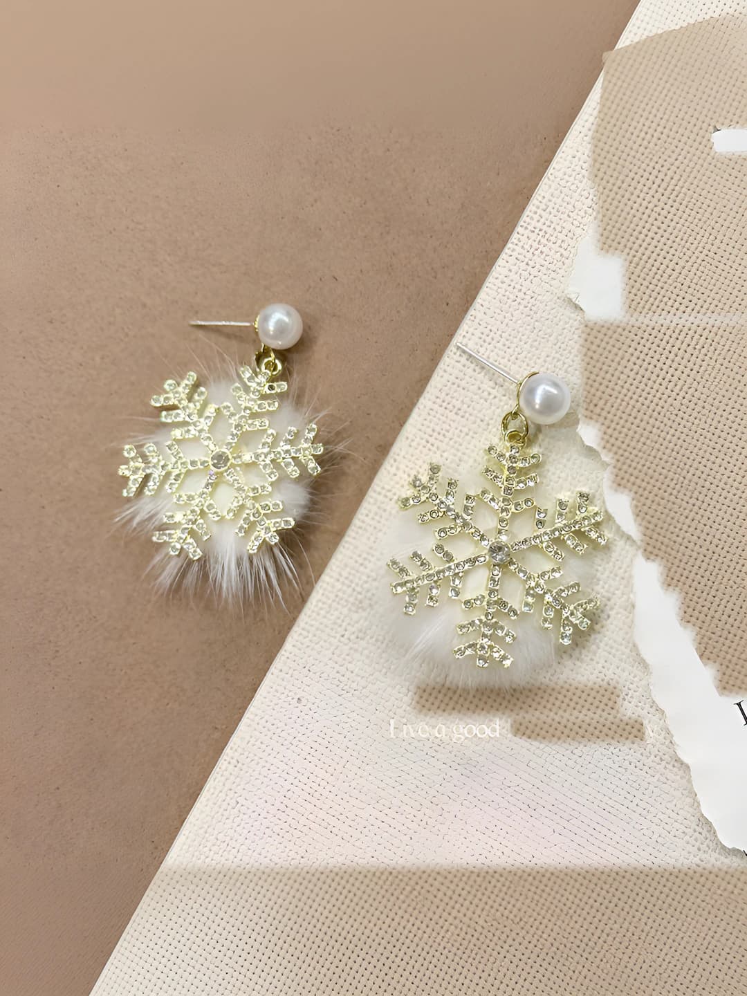 Snowflake fur earrings