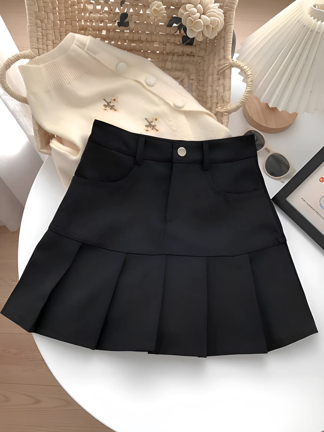 Black (lining)