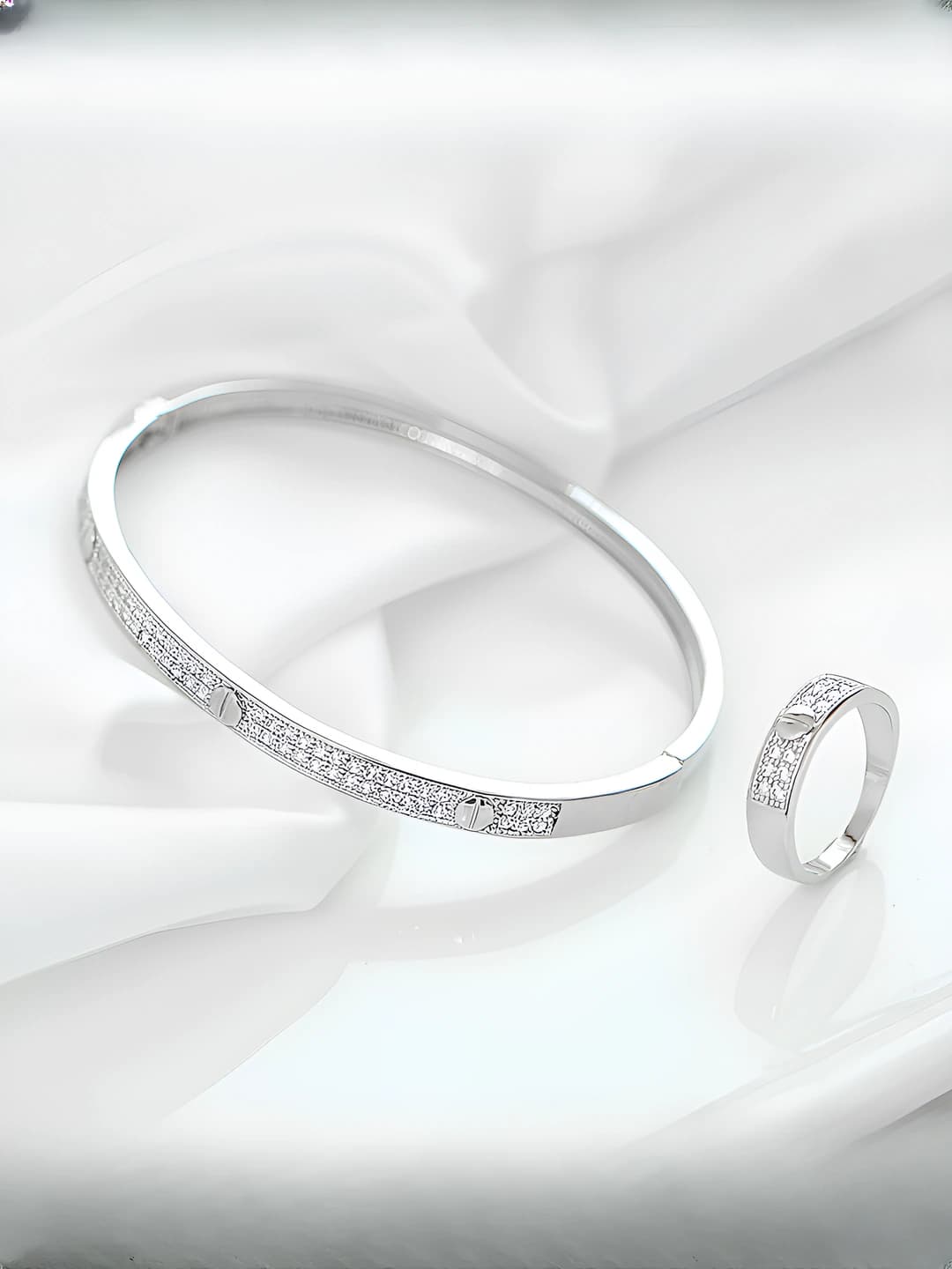 White gold ring size 7