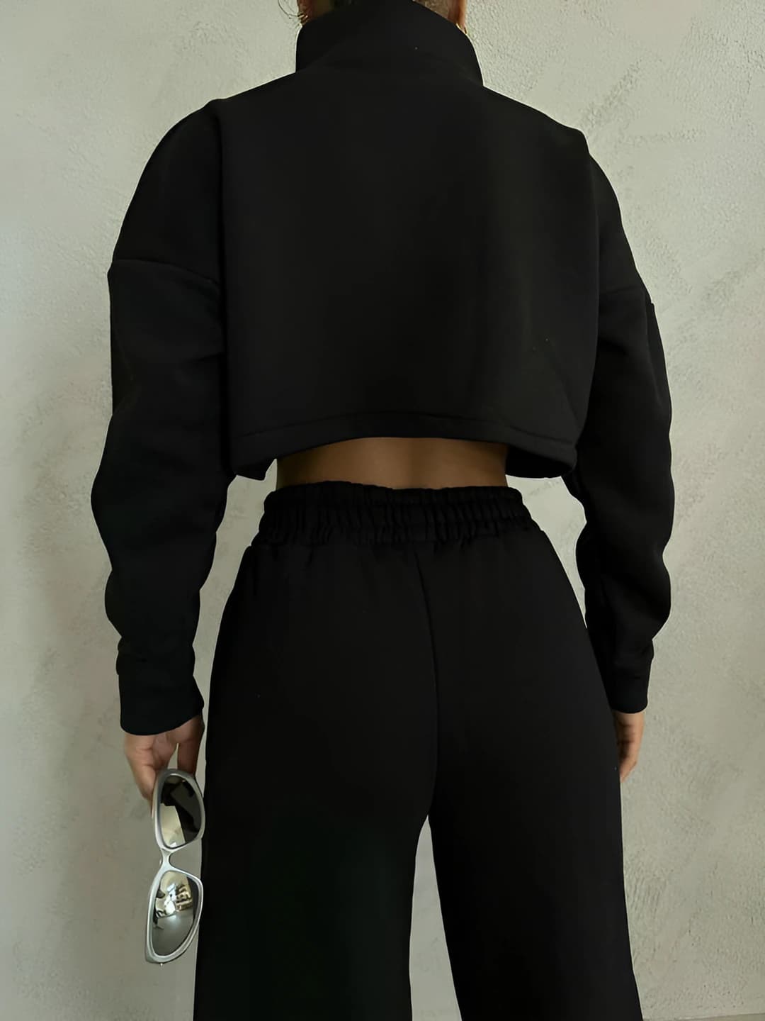 Чёрный