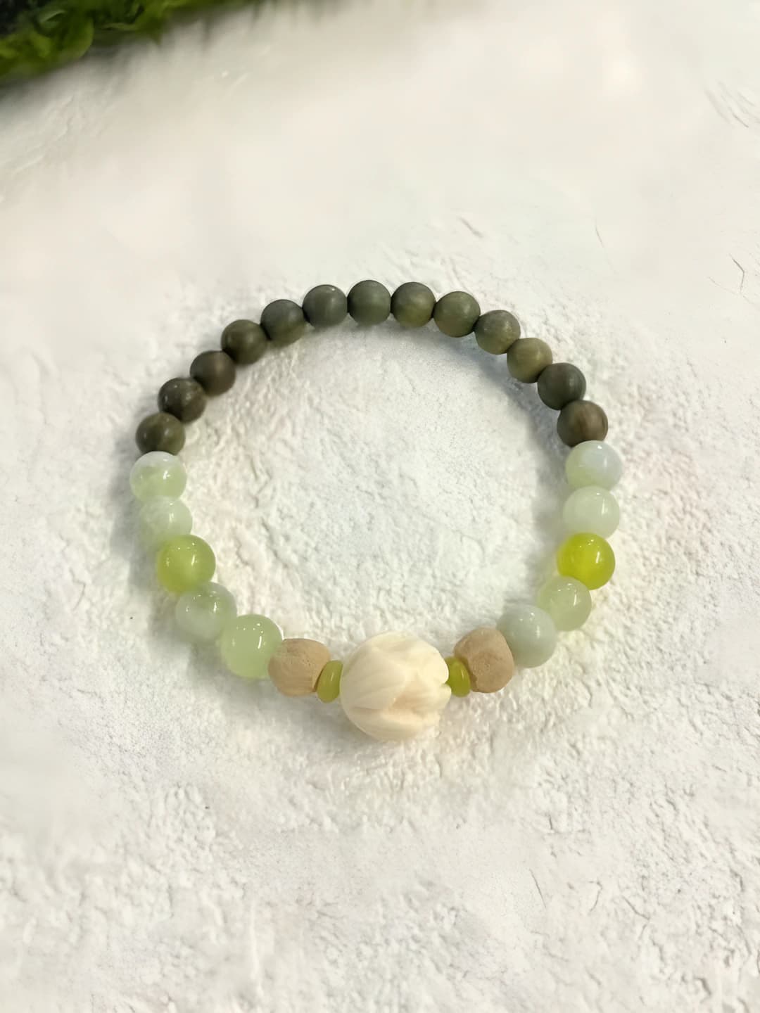 Lotus green bracelet