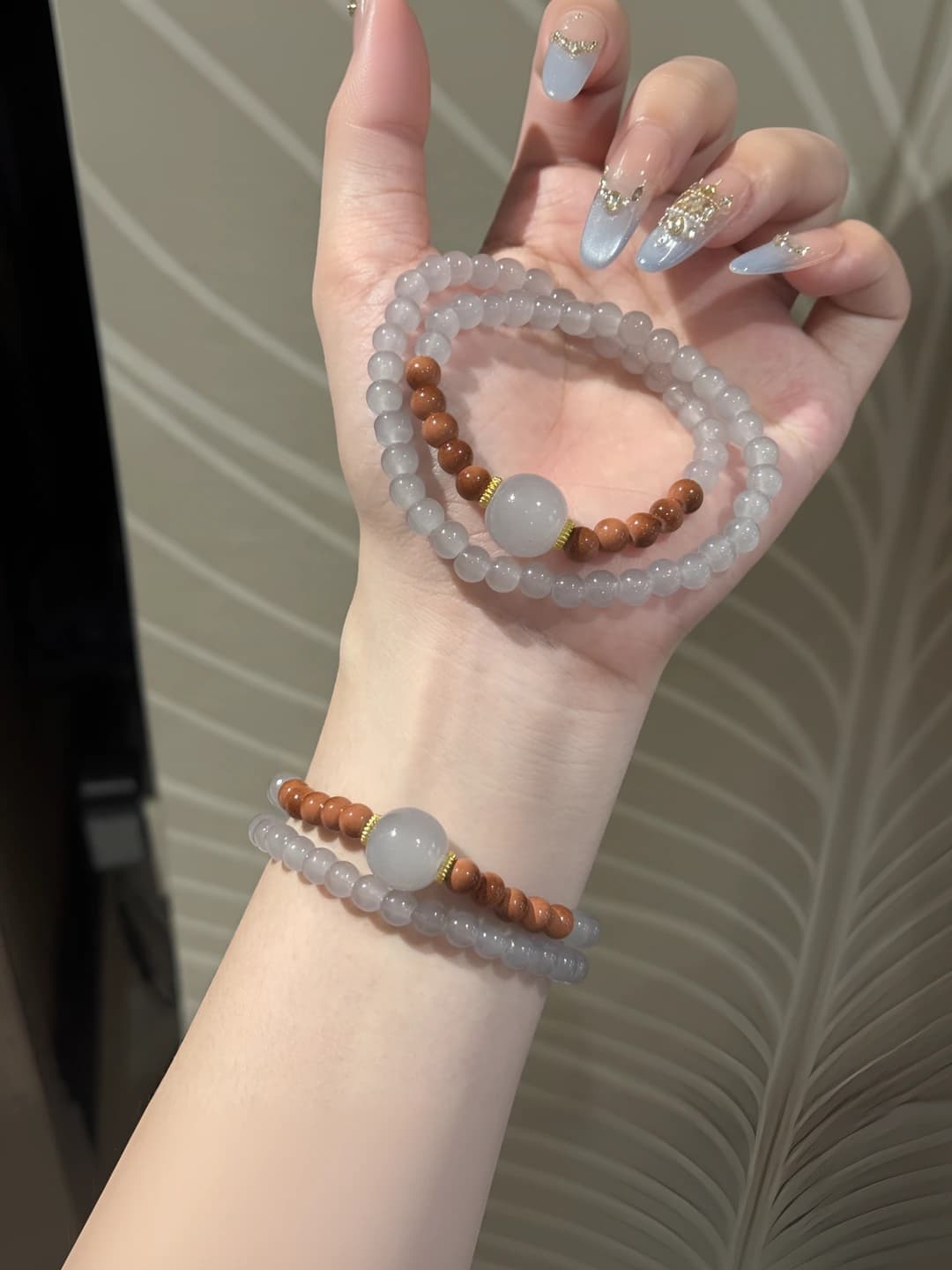 Women's glass bracelet in Korean style with double circles and design element