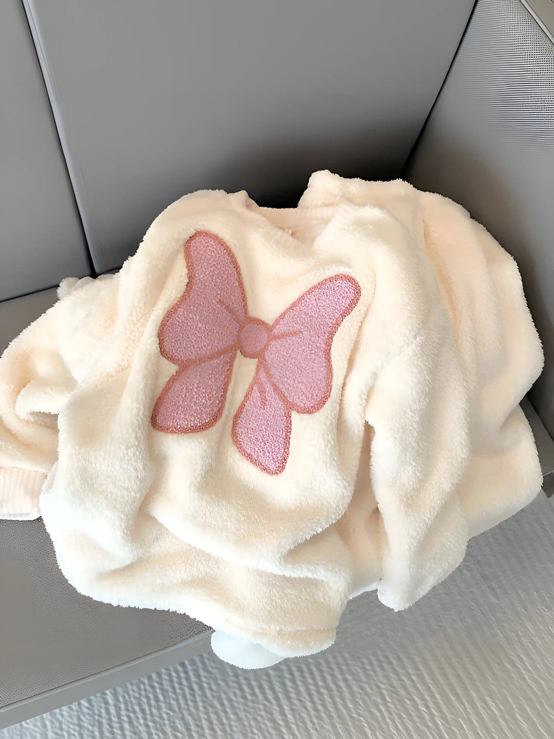 Ayollar uchun qishki pijama to'plami: koral flis, dumaloq yoqa, uzun yeng, uzun shim, qalinlashtirilgan, issiq saqlaydigan uy kiyimi