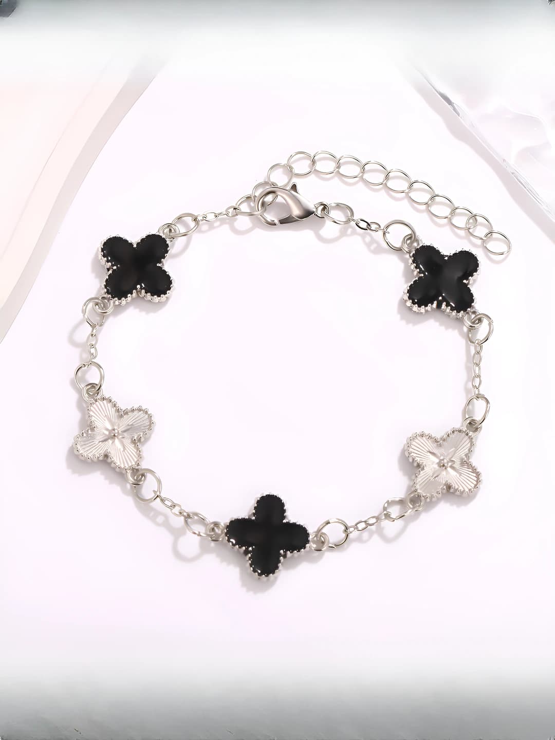 L629 Black & white four-leaf clover bracelet