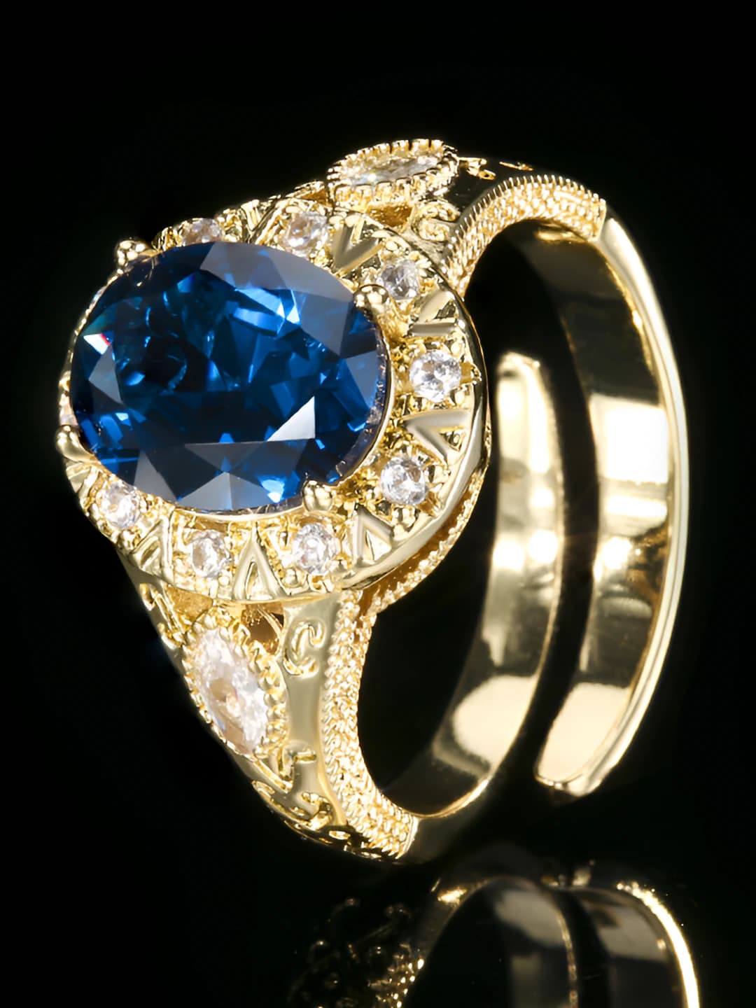 Gold blue spinel ring