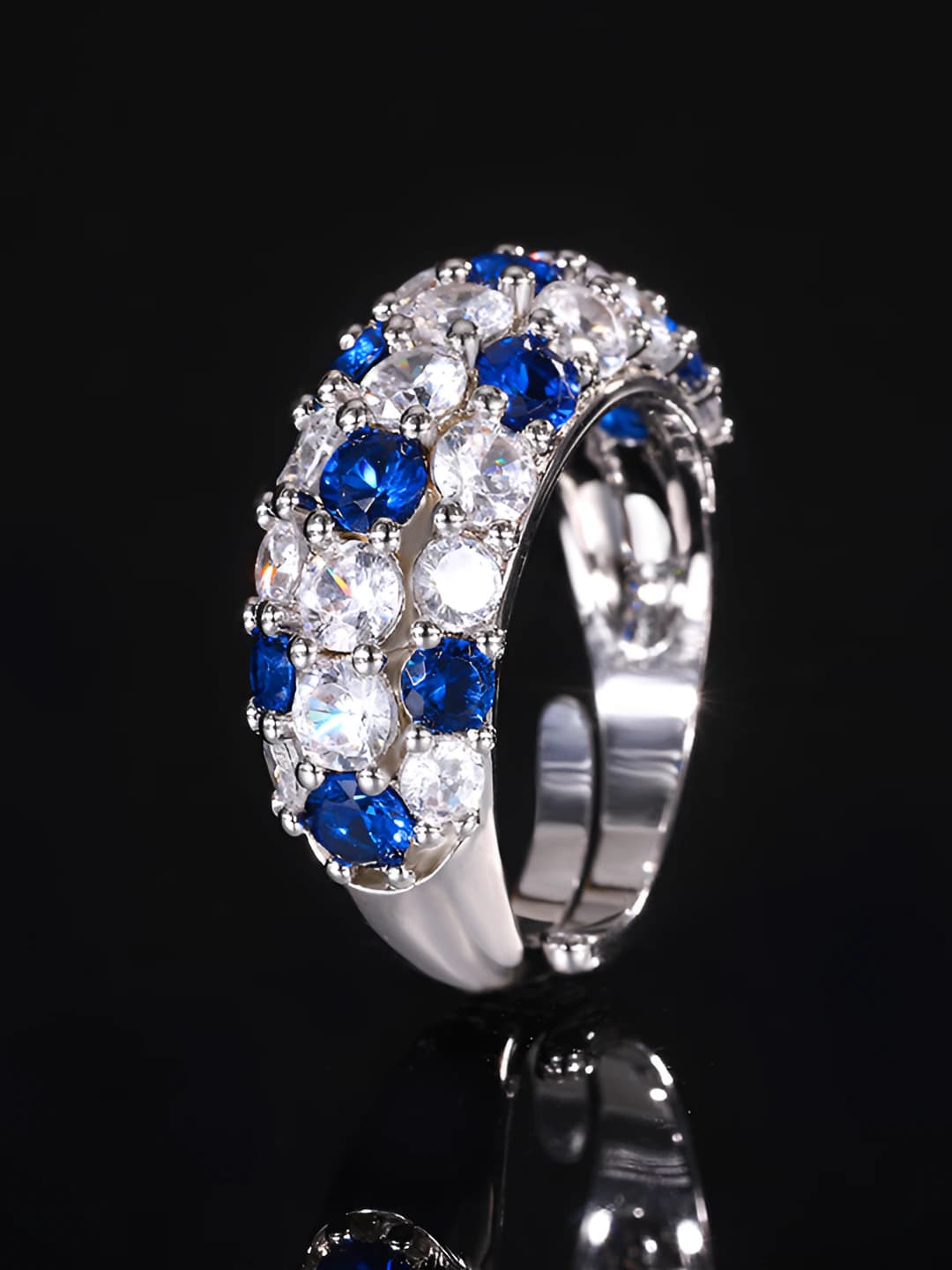 Blue spinel ring