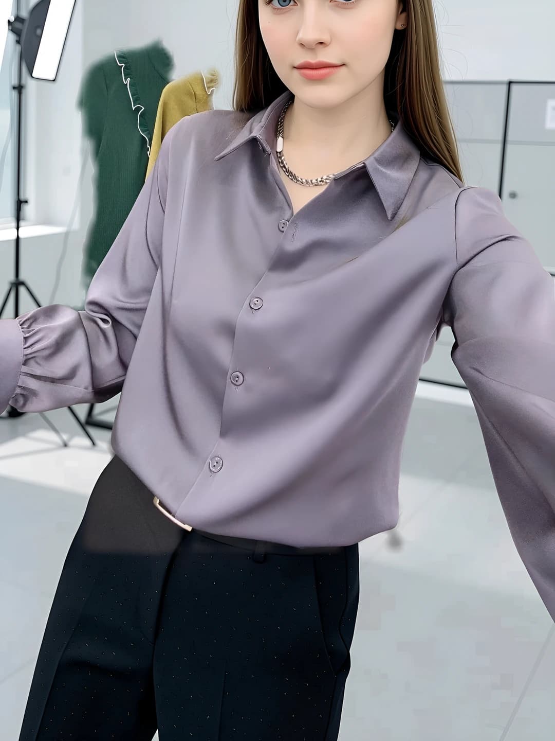 Light lilac-grey