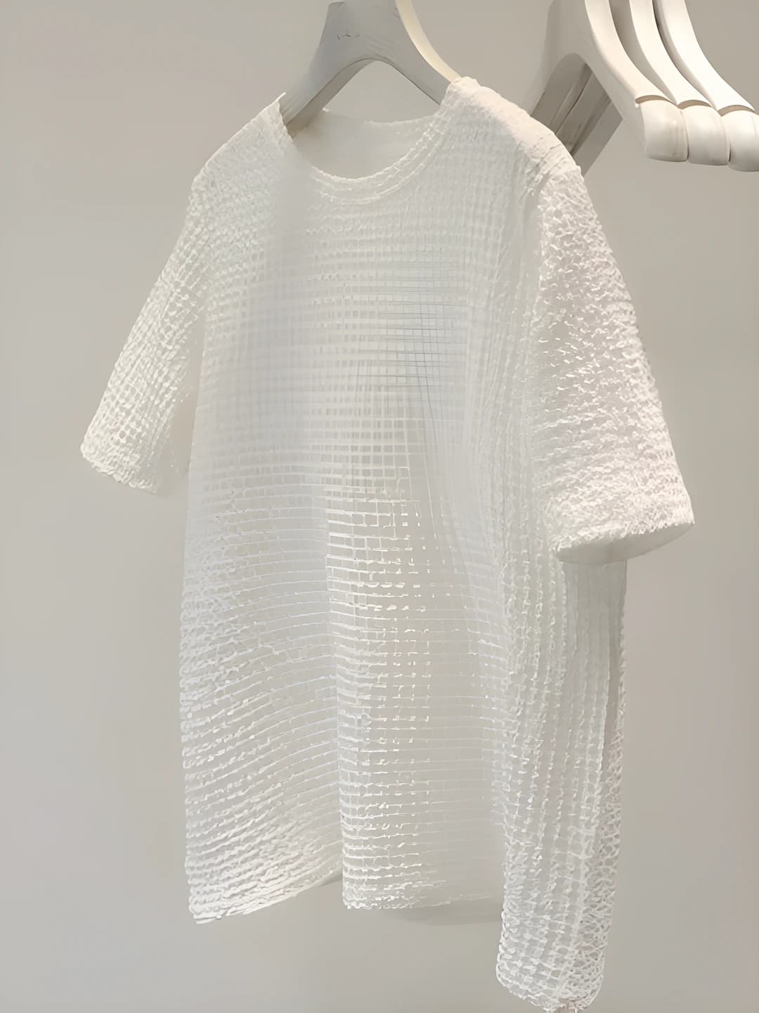 White (with lining)