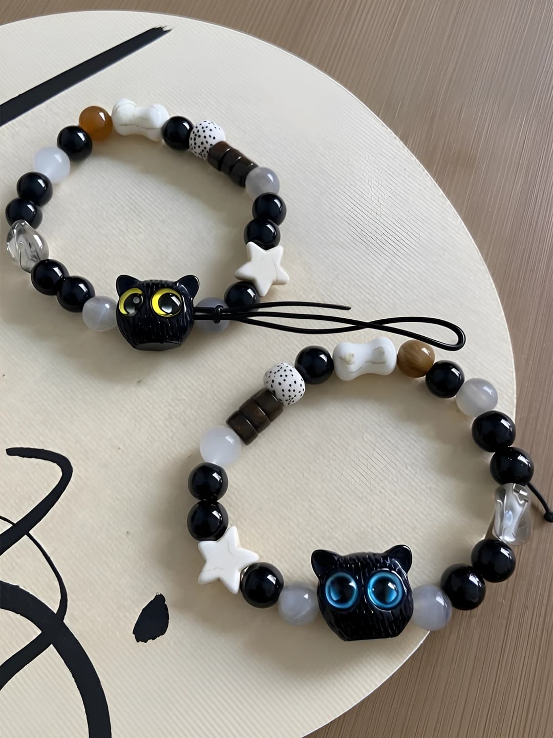Unisex black and white cat bracelet, mixed material, handmade, Japanese and Korean style