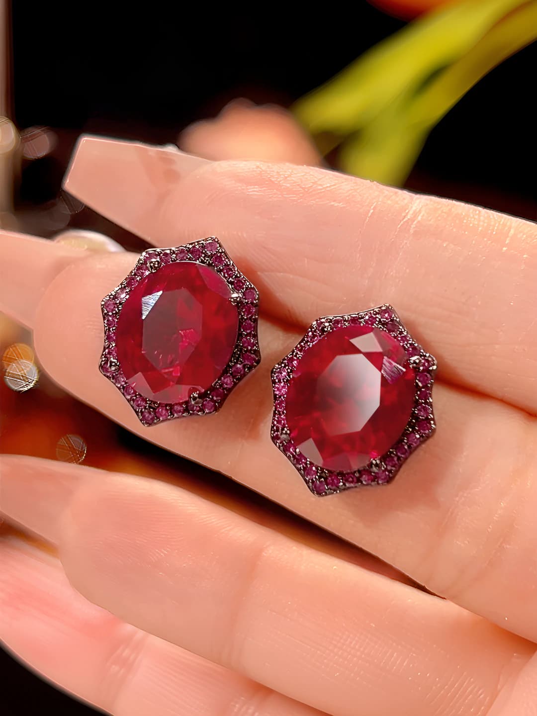 Black-gold ruby studs