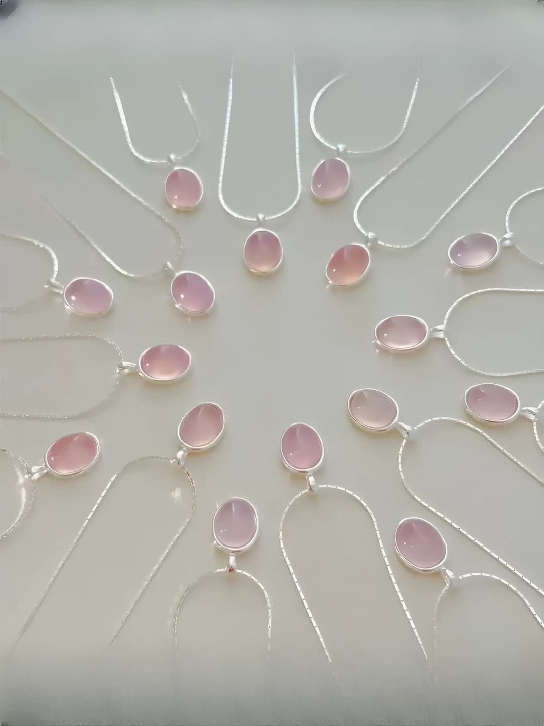 Women's pink crystal bead oval pendant chain necklace, Korean style, geometric design element