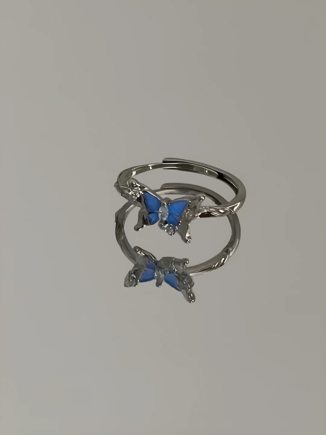 M1125 Dreamy blue butterfly ring