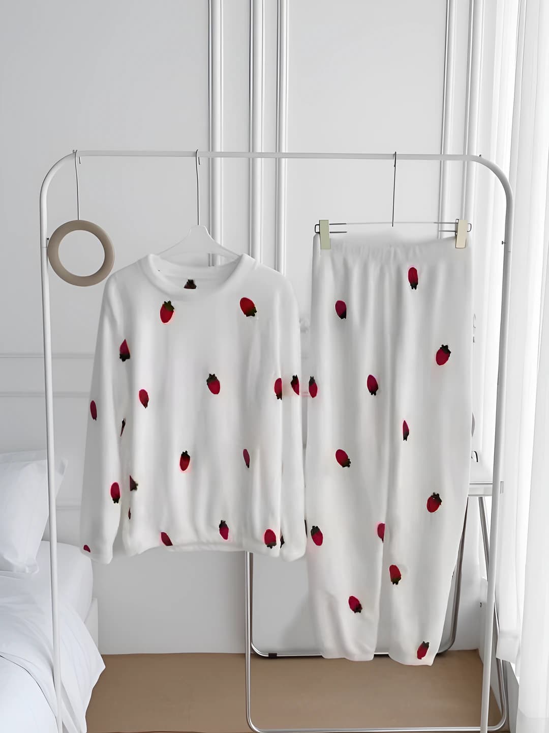 Strawberry (White)