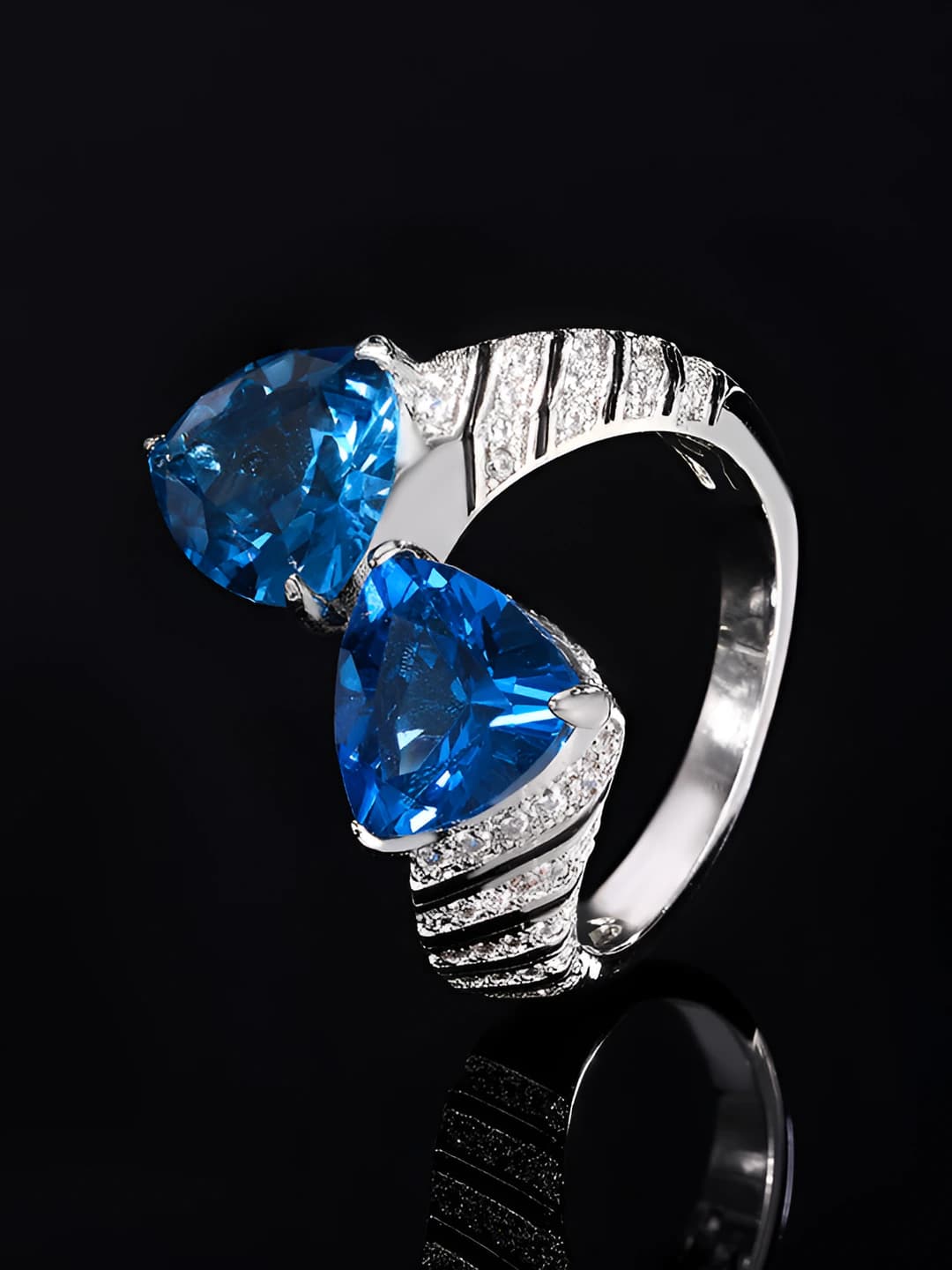 White gold blue spinel ring