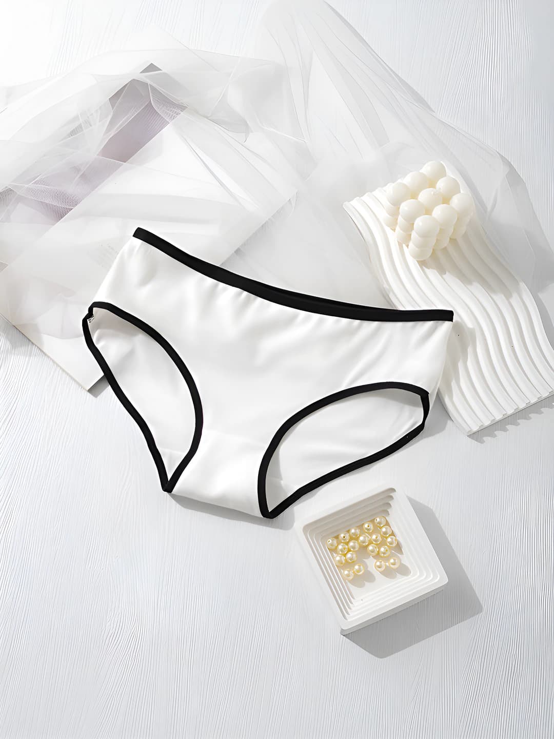 Colour-block 001 White
