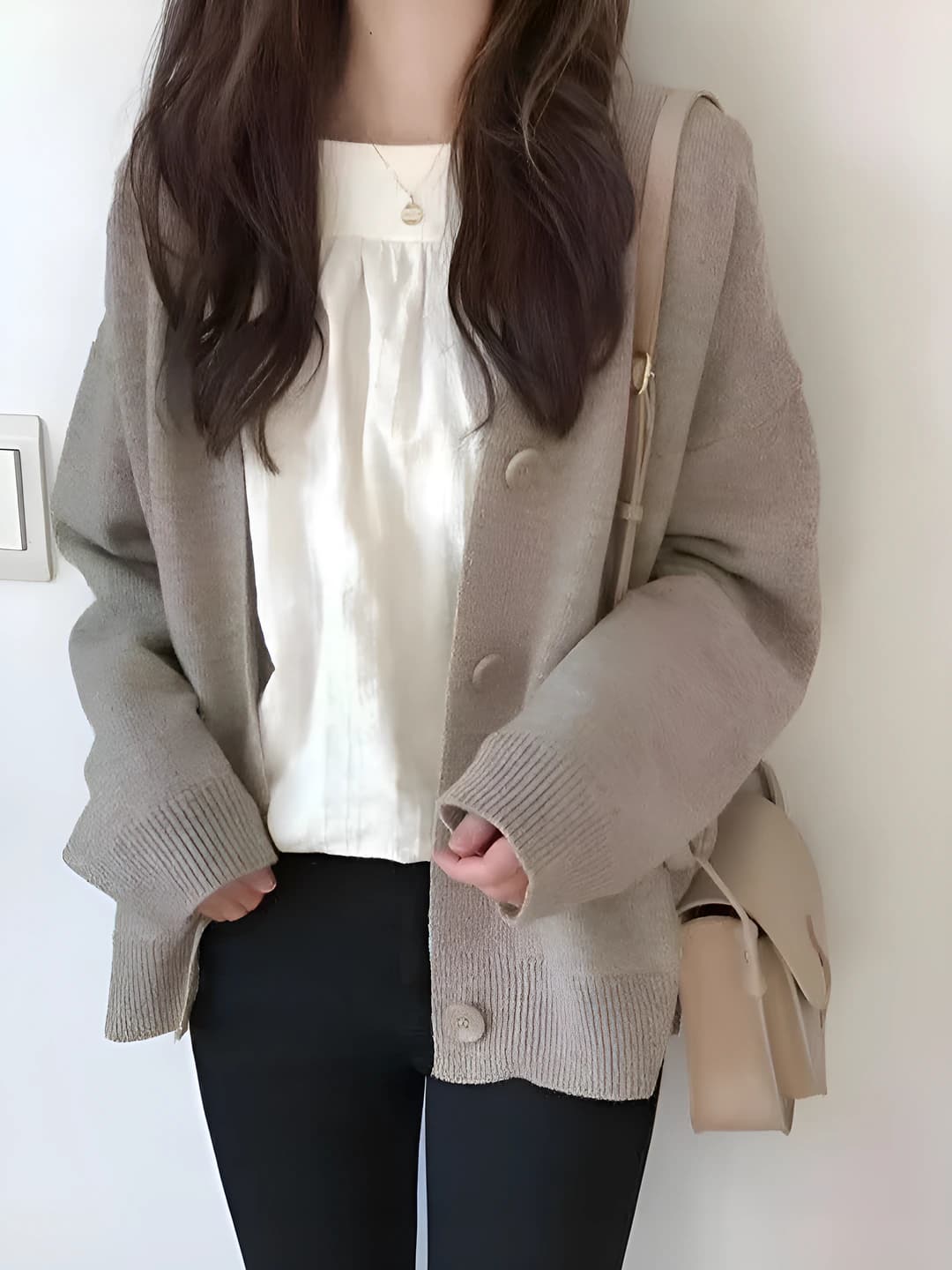 Women's knit cardigan in Korean style, preppy style, solid colour, loose fit, slimming, long sleeve, V-neck, spring-autumn