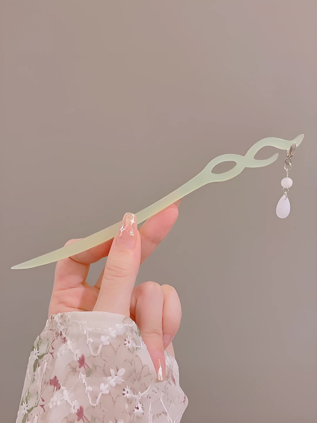 28# Белая короткая подвеска, 18 см