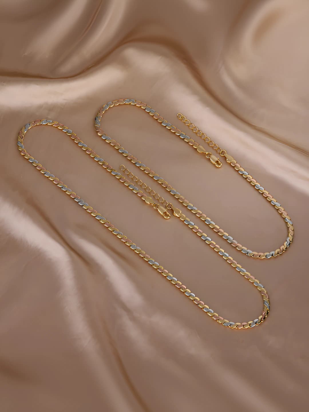 Women's retro jewelry set: bracelet and necklace with interlocking chain, gold-plated, with diamonds