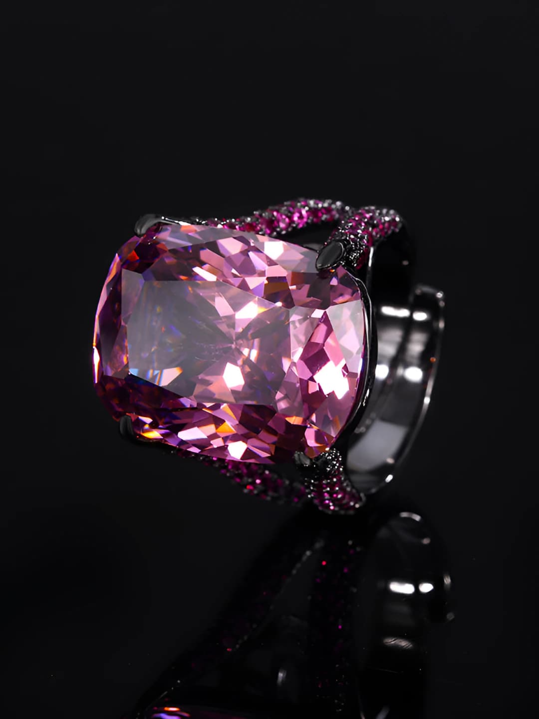 Black Gold Dried Roses Ring