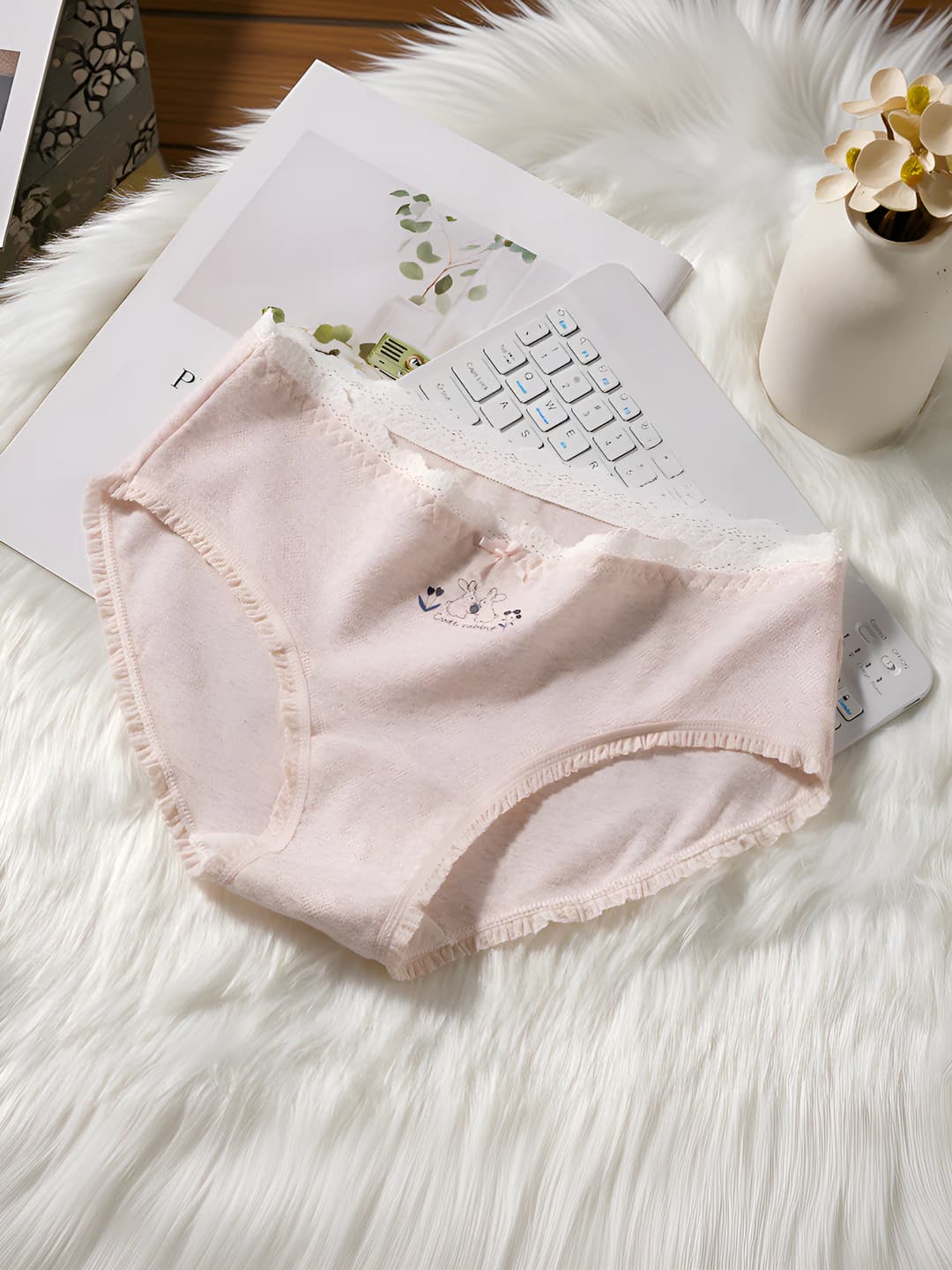 L41 Pink rabbit