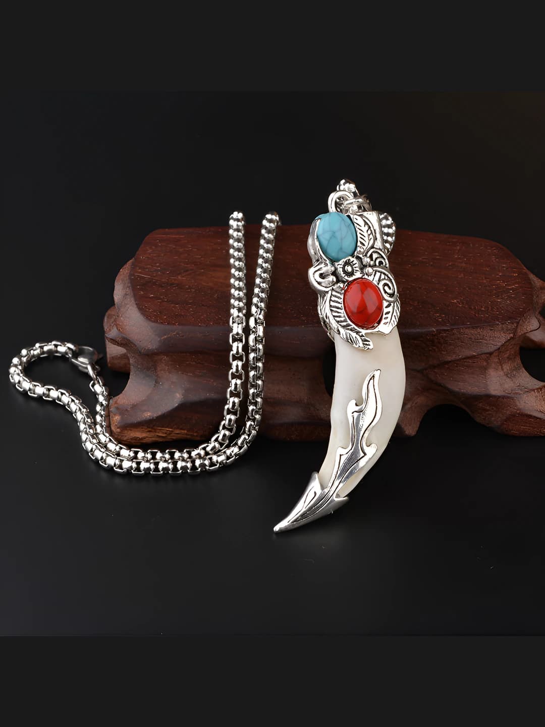Retro style long acrylic fang-shaped pendant necklace for women and men