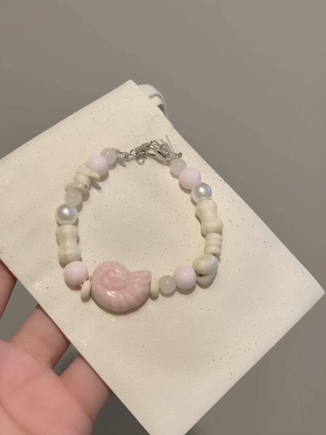 L594 Snail bracelet pink