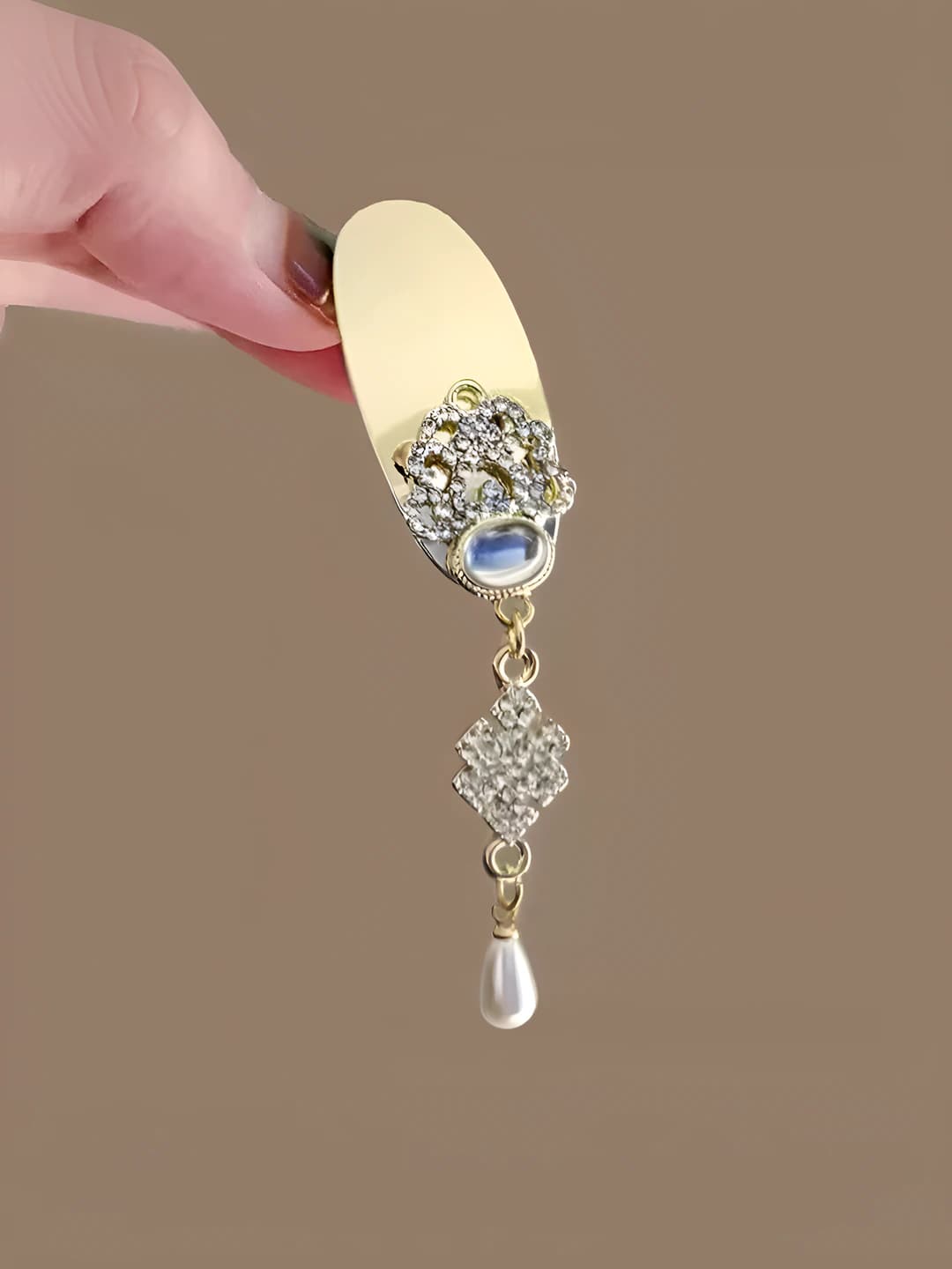 Gold oval mirror hair clip