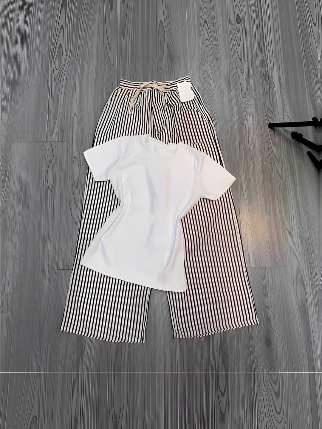 White, butterfly print
