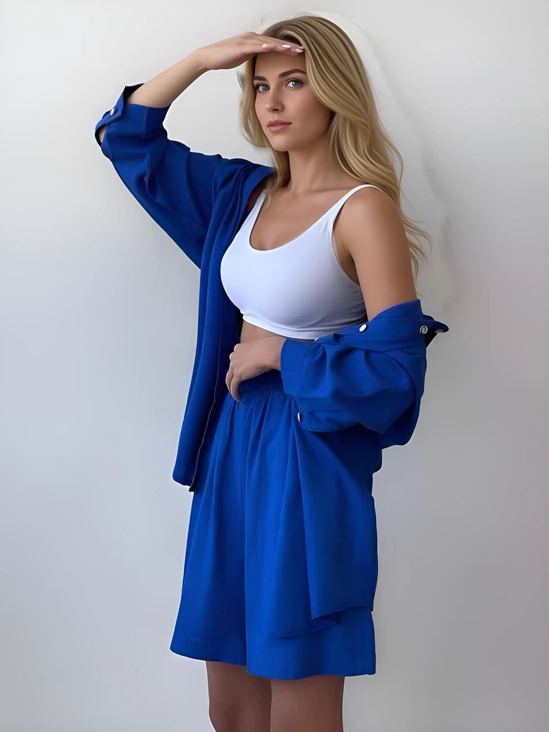 Ayollar uchun bahorga mo'ljallangan bo'sh (oversize) bir rangli uzun yengli ko'ylak-shirt va kalta shorti to'plami