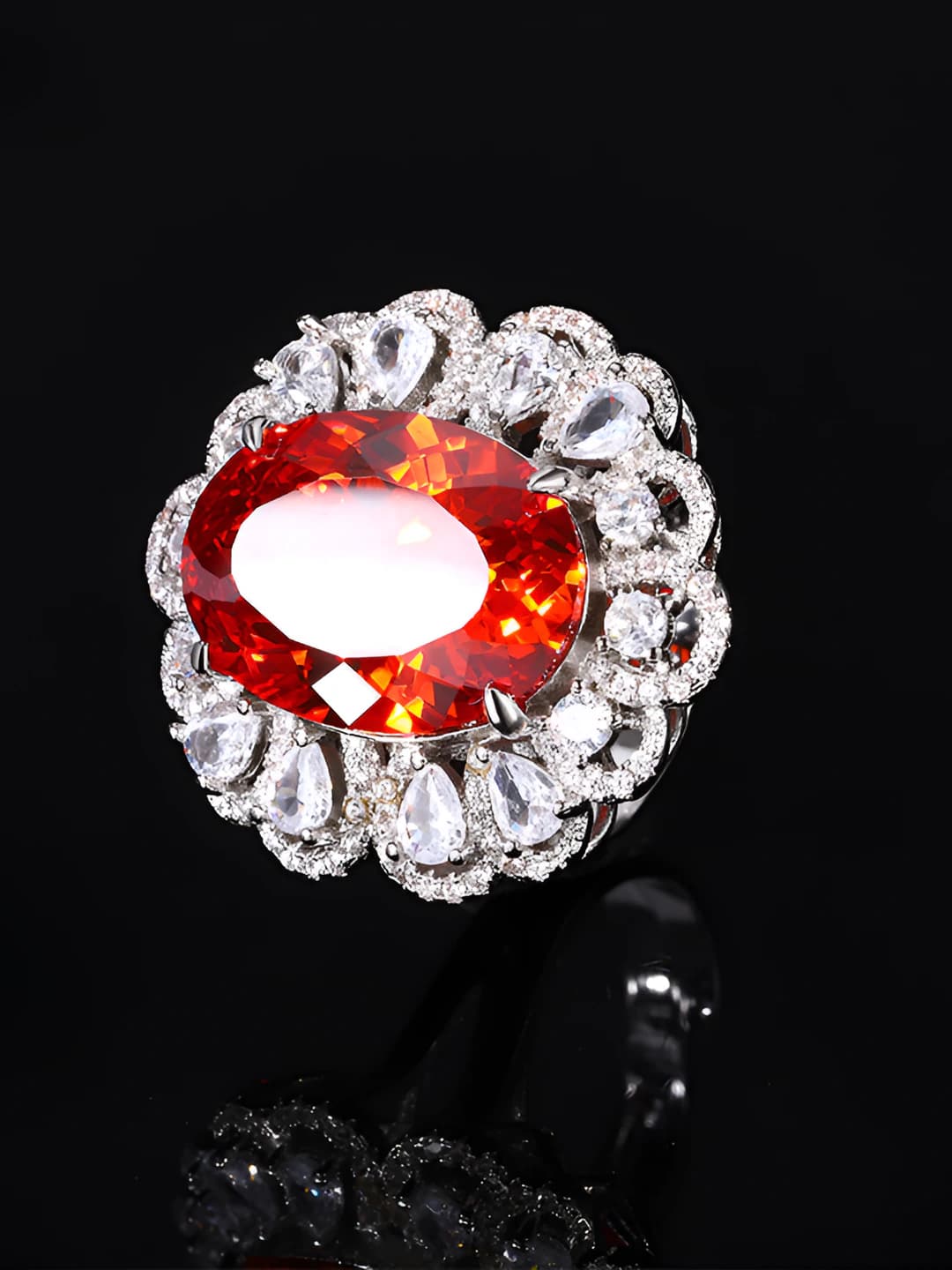 Birdcutter cut Orange-red Ring