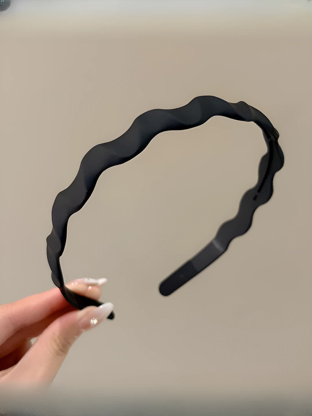 Qora ~1.2 sm