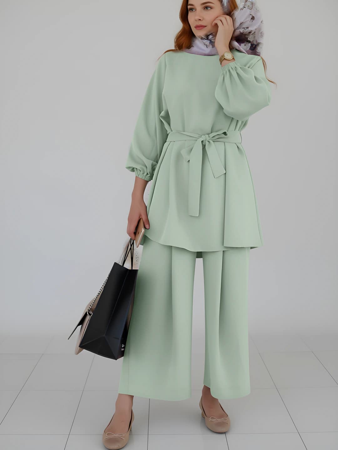 Mint green (no headscarf)