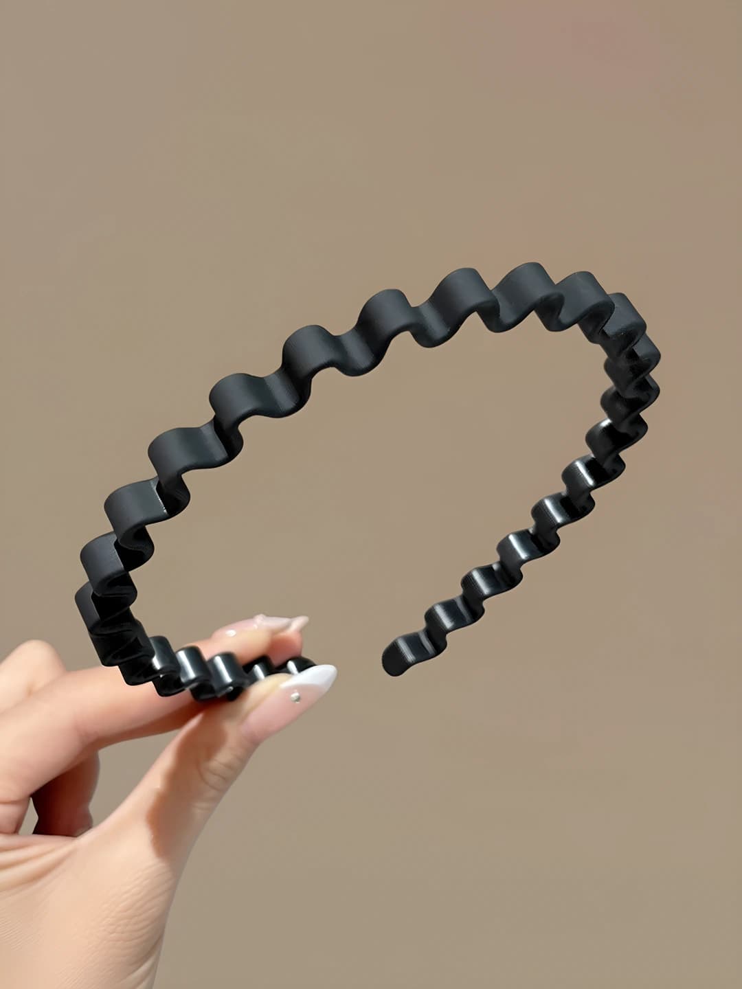 7# Black wavy headband